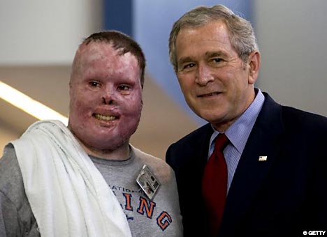 George Bush visits wounded warrior 2